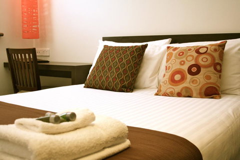 The Burwood Inn - Surfers Gold Coast 2