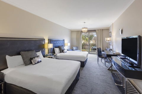 The Carrington Hotel - Surfers Gold Coast 1