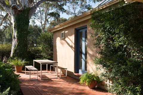 The Cottage At Riverside Farm - Surfers Gold Coast 3