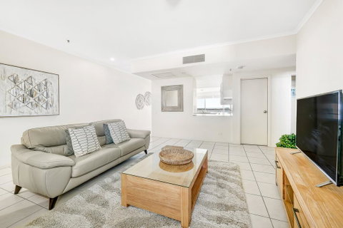 The Duporth Riverside - Surfers Gold Coast 2