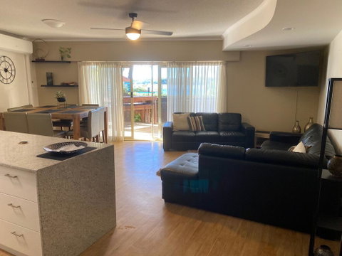 The Esplanade Holiday Apartments - Surfers Gold Coast 1