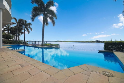 The Duporth Riverside - Surfers Gold Coast 0