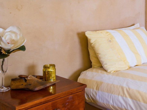 The Farmhouse - Grape Vines And Rolling Green Hills - Surfers Gold Coast 3