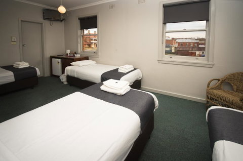The George Hotel - Surfers Gold Coast 1