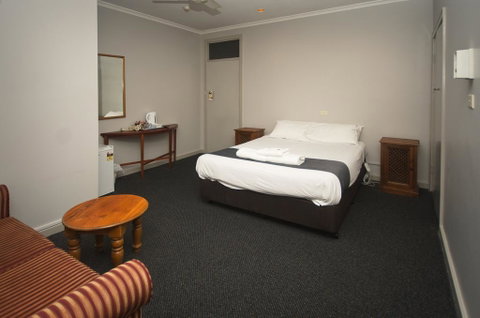 The George Hotel - Surfers Gold Coast 3
