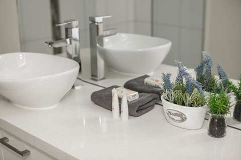 The Jetty Apartment By Ready Set Host - Surfers Gold Coast 2