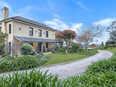 The Lodge @ Linden Hall - Surfers Gold Coast 1
