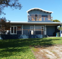 The Love Shack - Bridport - Surfers Gold Coast