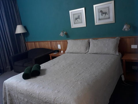 The Moe Motor Inn - Surfers Gold Coast 1