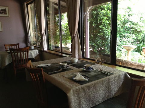 The Noble Grape Guesthouse - Surfers Gold Coast 2