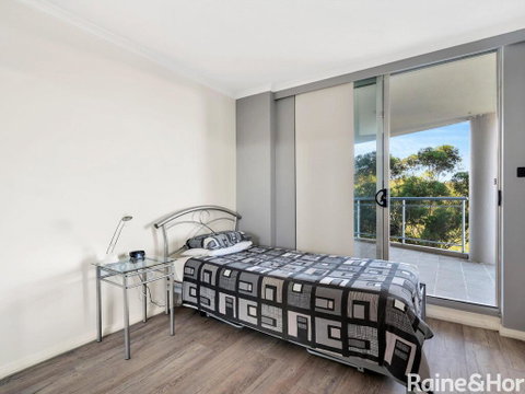 The Sanctuary #363 - 363/80 John Whiteway Drive - Surfers Gold Coast 2