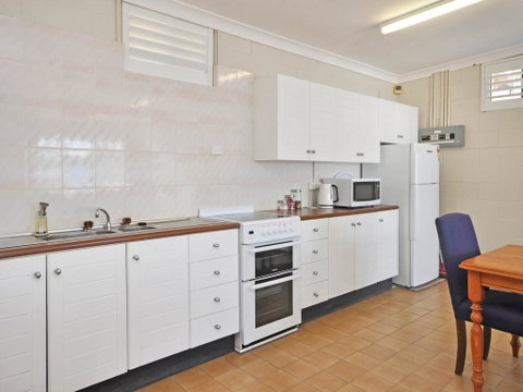 The Studio On The Lake @ Fishing Point, Lake Macquarie - Honestly Put The Line In And Catch Fish - Surfers Gold Coast 3