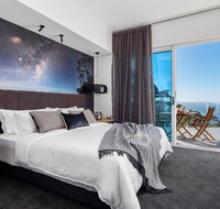 Tinderbox Retreat - Surfers Gold Coast