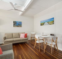 Tondio Terrace Flat 5 - Pet Friendly ground floor budget style accommodation - Surfers Gold Coast