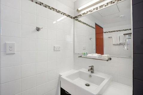 Toowong Inn & Suites - Surfers Gold Coast 3
