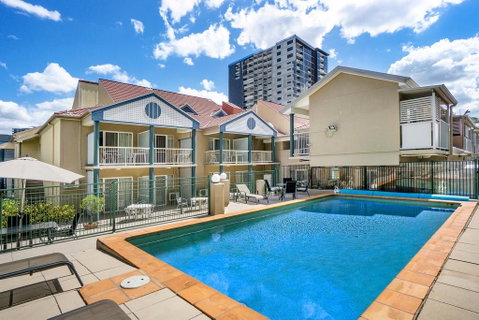 Toowong Inn & Suites - Surfers Gold Coast 0