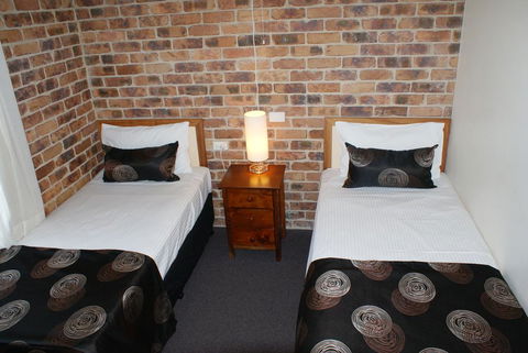 Toowong Villas - Surfers Gold Coast 2