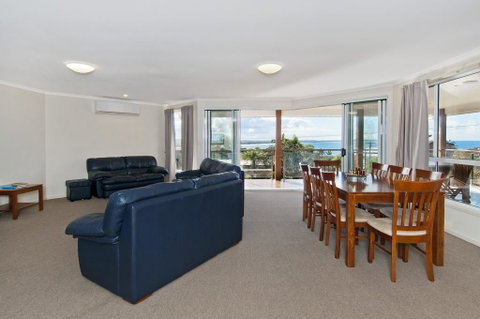 TOPVIEWS - 15Second Av BH - Surfers Gold Coast 1