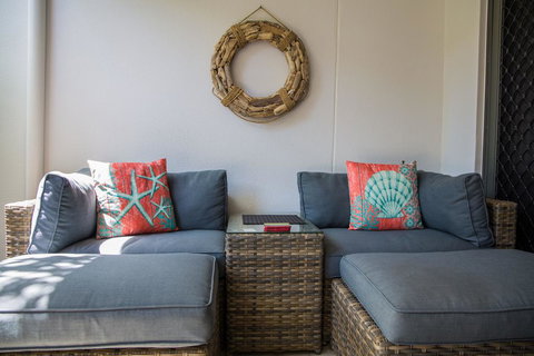 Townhouse Like Home In Tropical Family 4,  Resort - Surfers Gold Coast 0