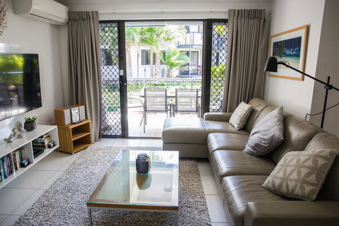 Townhouse Like Home In Tropical Family 4,  Resort - Surfers Gold Coast 1