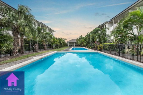 Townsville Luxury Spacious Apt 3 BR-2BTH Pools - Surfers Gold Coast 0