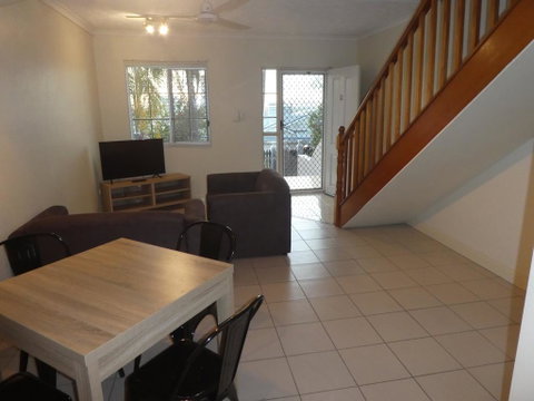Townsville Terrace - Surfers Gold Coast 2