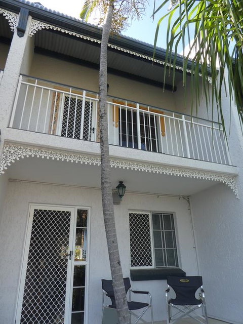Townsville Terrace - Surfers Gold Coast 0