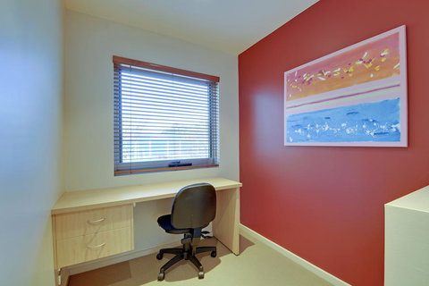 Traralgon Serviced Apartments - Surfers Gold Coast 2