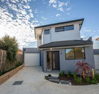 Trendy sweet home 4BedsBlackburn South - Surfers Gold Coast