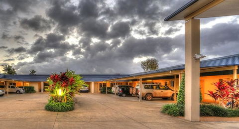 Tropixx Motel & Restaurant - Surfers Gold Coast 0