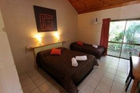 Tully Motel - Surfers Gold Coast 1