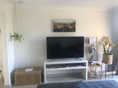 Unique Quiet Bungalow Little Bali Geelong - Surfers Gold Coast 2