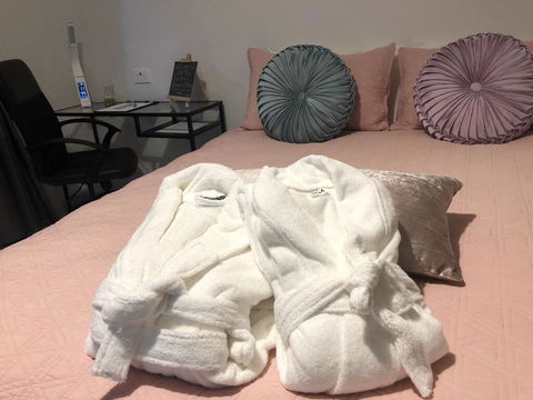 Unique Quiet Bungalow Little Bali Geelong - Surfers Gold Coast 3