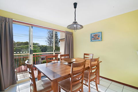 Vaai Moana - 5/10 Oriole Avenue - Surfers Gold Coast 3