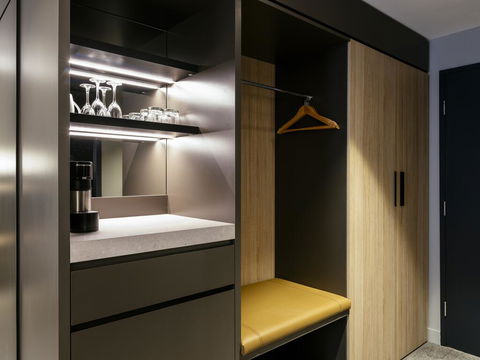 Vibe Hotel Hobart - Surfers Gold Coast 2