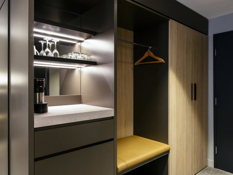 Vibe Hotel Hobart - Surfers Gold Coast 2