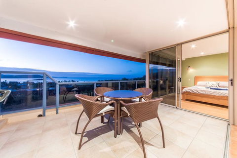 VIEWS ON ELSHEBY - Surfers Gold Coast 2