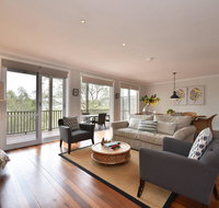 Villa 3br Tempranillo Resort Condo located within Cypress Lakes Resort nothing is more central - Surfers Gold Coast