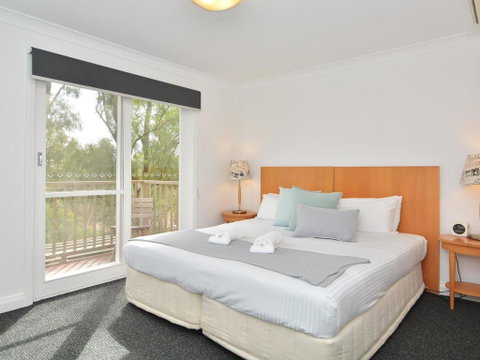 Villa 3br Tranquility Resort Condo Located Within Cypress Lakes Resort (nothing Is More Central) - Surfers Gold Coast 1