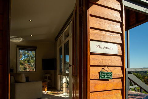 Vivere Retreat - Surfers Gold Coast 2