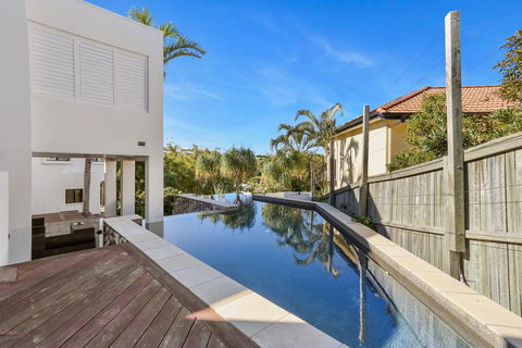 Voyagers Vista - Surfers Gold Coast 2