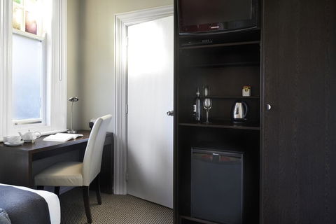 Vulcan Hotel Sydney - Surfers Gold Coast 1