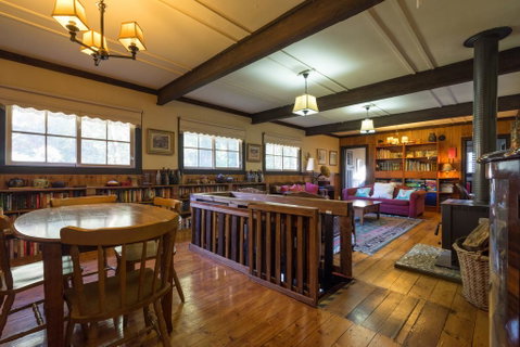 Walhalla Coach House - Surfers Gold Coast 3