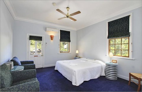 Walhalla's Star Hotel - Surfers Gold Coast 3