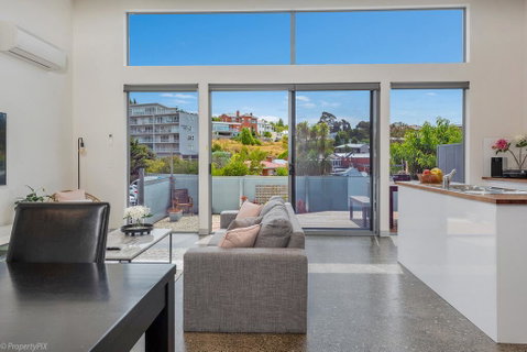 Walk To Salamanca, Queens Cottage LUX 3bdm Queens Cottage - Surfers Gold Coast 2
