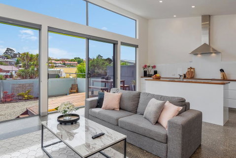 Walk To Salamanca, Queens Cottage LUX 3bdm Queens Cottage - Surfers Gold Coast 0