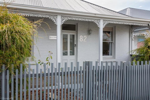 Walk To Salamanca, Queens Cottage LUX 3bdm Queens Cottage - Surfers Gold Coast 3