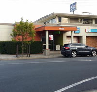 Warners Bay Hotel - Surfers Gold Coast