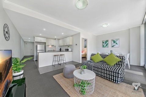 WARRICK FRAM 3 BEDS APT FREE PARKING WALK TO WESTFIELD CLOSE TO HOSPITAL NWF003 - Surfers Gold Coast 0