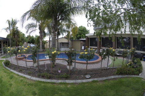 Warrina Motor Inn - Surfers Gold Coast 3